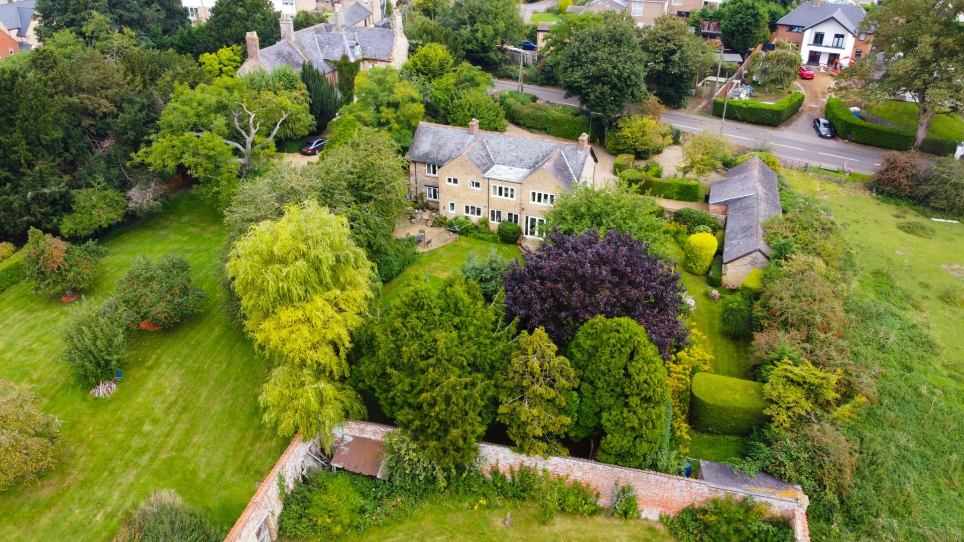 Main Road, Hackleton O'Riordan Bond